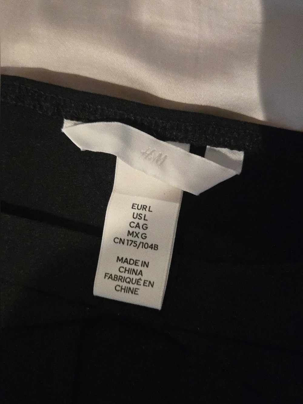 H&M | Black Sleeveless Blouse with Twin Bow Accents, Size L - Picture 5 of 8